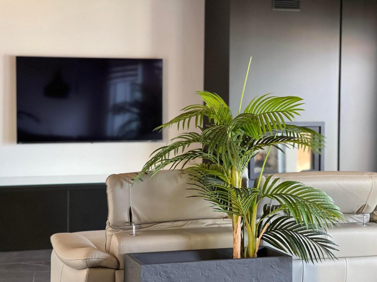 Luxury Lakefront Penthouse Леццено Екстер'єр фото
